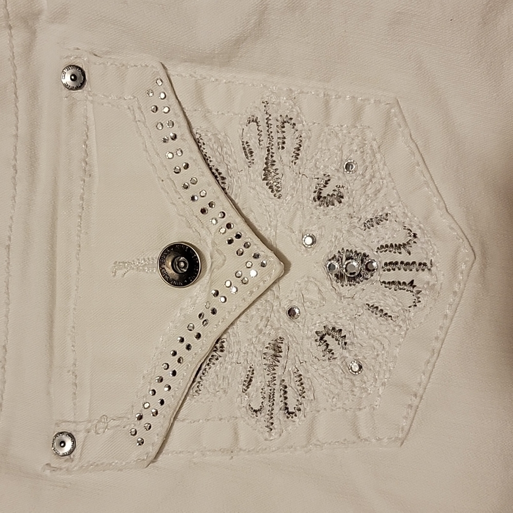 Nine West Capris - Picture 6 of 6